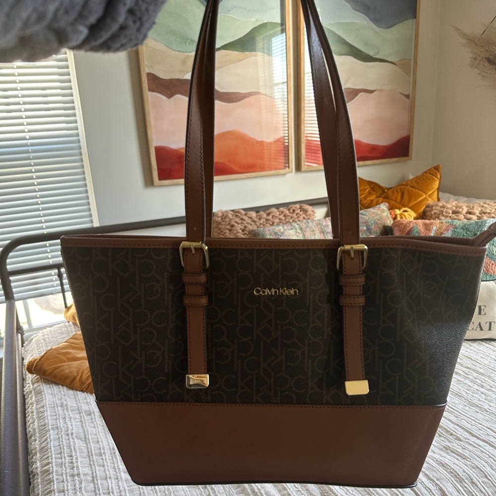 Calvin Klein Bag View 3
